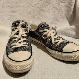 Black/White zebra print Converse All Stars |size 7